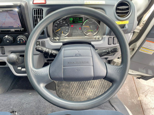 三菱ふそうキャンターアルミバン小型（2t・3t）[写真36]