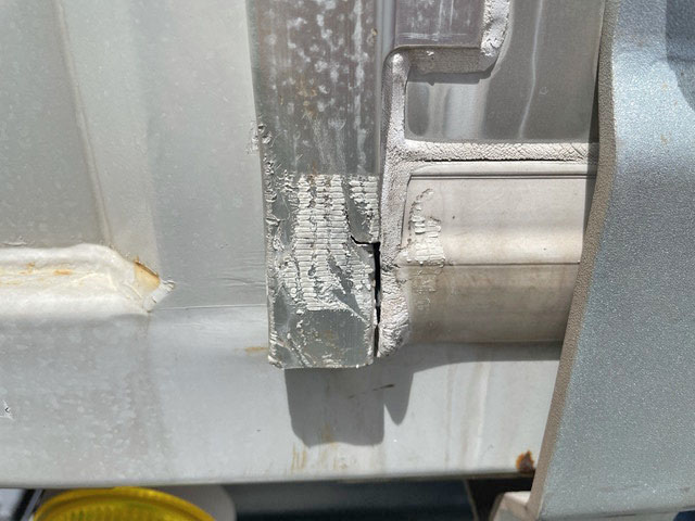 三菱ふそうキャンターアルミバン小型（2t・3t）[写真39]