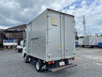 三菱ふそうキャンターアルミバン小型（2t・3t）[写真04]
