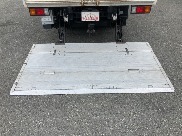 日野デュトロアルミバン小型（2t・3t）[写真13]