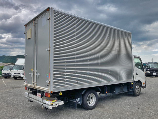 日野デュトロアルミバン小型（2t・3t）[写真02]