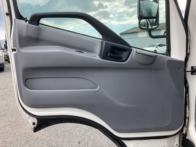日野デュトロアルミバン小型（2t・3t）[写真21]