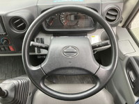 日野デュトロアルミバン小型（2t・3t）[写真28]