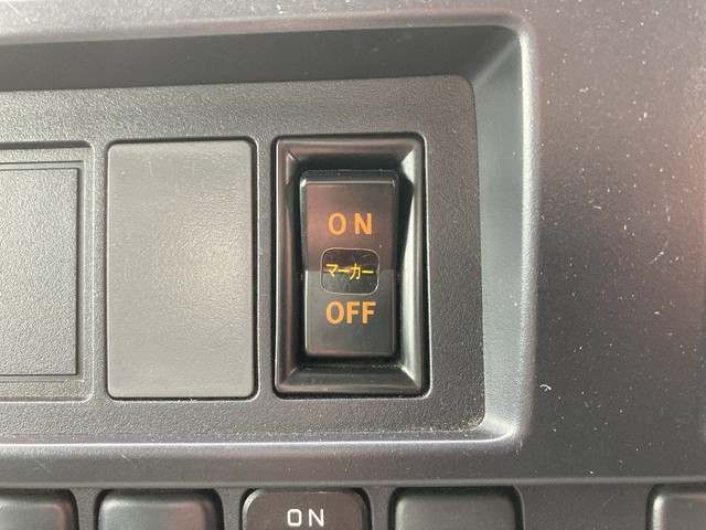 日野デュトロアルミバン小型（2t・3t）[写真32]