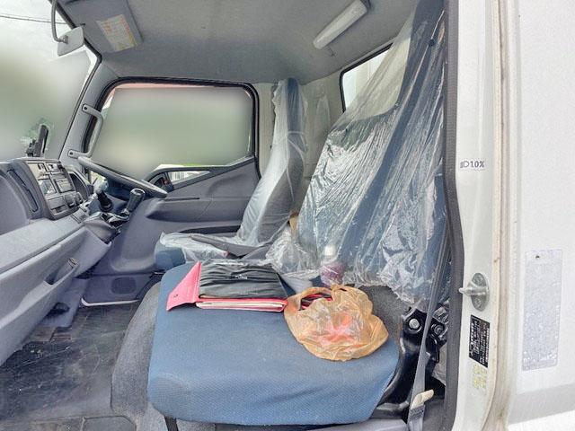 三菱ふそうキャンター冷凍車（冷蔵車）小型（2t・3t）[写真24]