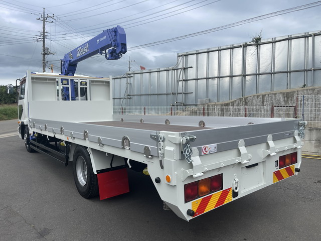 UDトラックスコンドルセルフクレーン4段中型（4t）[写真04]