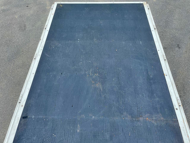 いすゞエルフ平ボディ小型（2t・3t）[写真13]