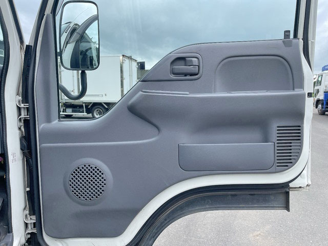 いすゞエルフ平ボディ小型（2t・3t）[写真29]