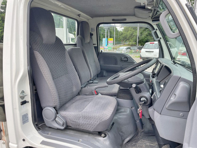 いすゞエルフ平ボディ小型（2t・3t）[写真33]