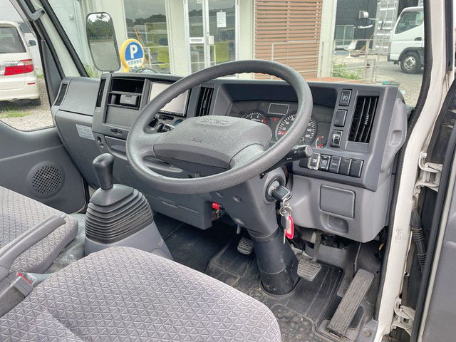 いすゞエルフ平ボディ小型（2t・3t）[写真34]