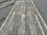 いすゞフォワード平ボディ中型（4t）[写真12]