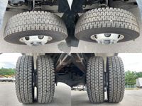 いすゞフォワード平ボディ中型（4t）[写真17]