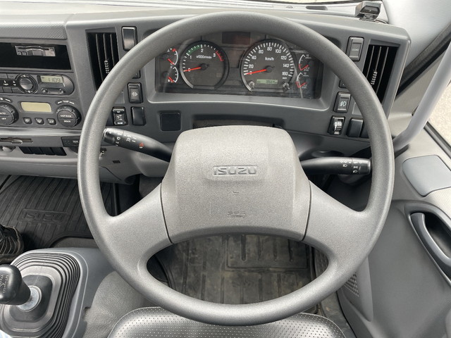 いすゞフォワード平ボディ中型（4t）[写真32]