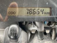 いすゞフォワード平ボディ中型（4t）[写真33]