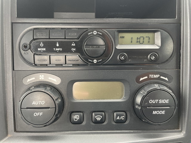 いすゞフォワード平ボディ中型（4t）[写真34]