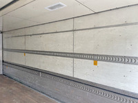 三菱ふそうファイター冷蔵冷凍ウイング中型（4t）[写真14]