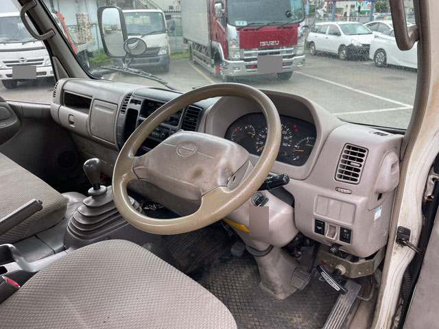 日野デュトロクレーン付小型（2t・3t）[写真25]