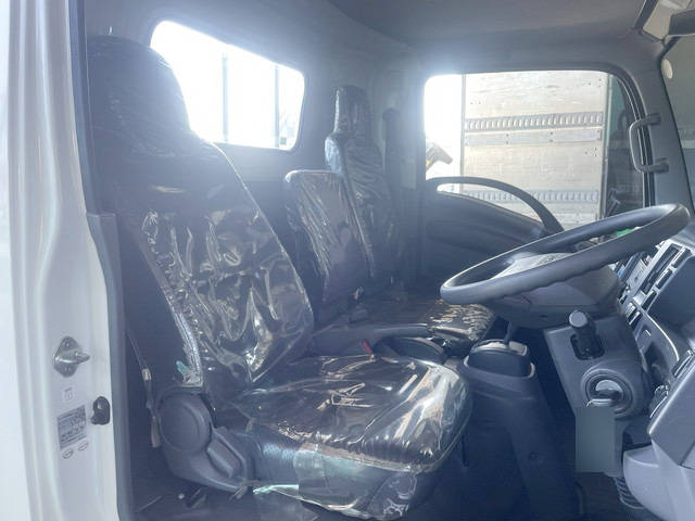 いすゞエルフ平ボディ小型（2t・3t）[写真28]