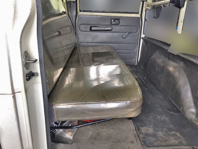 いすゞエルフダブルキャブ（Wキャブ）小型（2t・3t）[写真22]