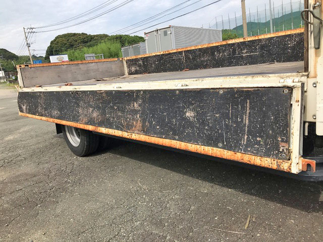 日野デュトロ平ボディ小型（2t・3t）[写真15]