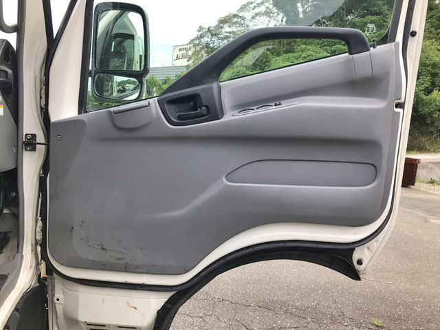 日野デュトロ平ボディ小型（2t・3t）[写真30]