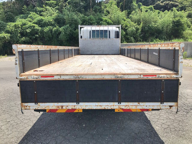 いすゞフォワード平ボディ中型（4t）[写真12]