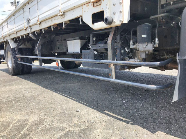 いすゞフォワード平ボディ中型（4t）[写真18]