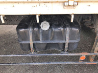 いすゞフォワード平ボディ中型（4t）[写真21]