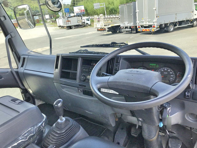 いすゞフォワード平ボディ中型（4t）[写真35]