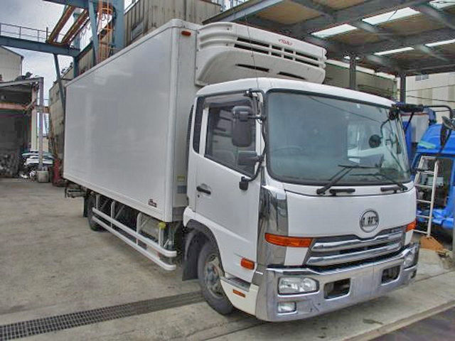 UDトラックスコンドル冷凍車（冷蔵車）中型（4t）[写真03]