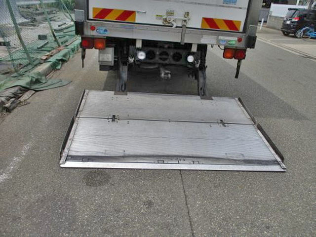 UDトラックスコンドル冷凍車（冷蔵車）中型（4t）[写真09]