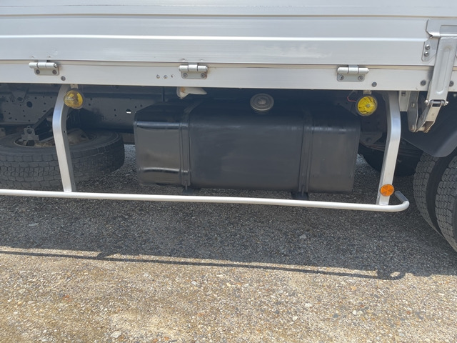 日野レンジャーアルミウイング中型（4t）[写真12]