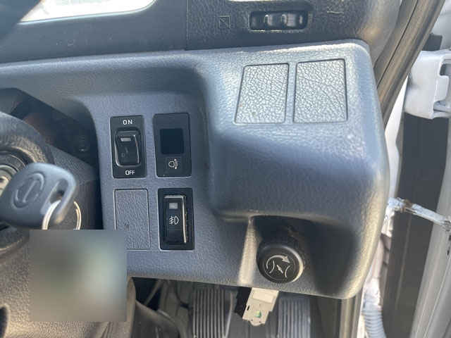 日野レンジャーアルミウイング中型（4t）[写真25]