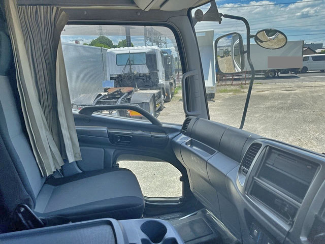 日野レンジャーアルミウイング中型（4t）[写真33]