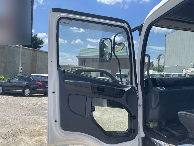 日野レンジャーアルミウイング中型（4t）[写真36]