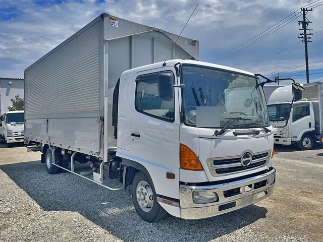 日野レンジャーアルミウイング中型（4t）[写真04]