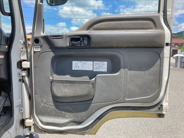 いすゞフォワードクレーン3段中型（4t）[写真31]