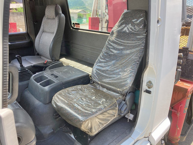 いすゞフォワードクレーン3段中型（4t）[写真33]