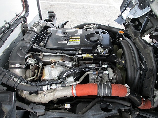 いすゞエルフ冷凍車（冷蔵車）小型（2t・3t）[写真12]