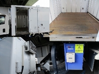 いすゞエルフ冷凍車（冷蔵車）小型（2t・3t）[写真17]