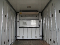 いすゞエルフ冷凍車（冷蔵車）小型（2t・3t）[写真04]