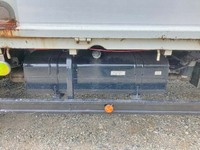 三菱ふそうキャンター平ボディ小型（2t・3t）[写真18]