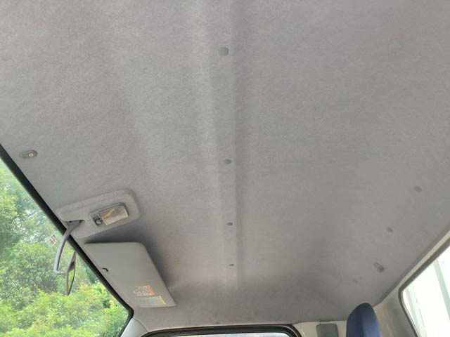 三菱ふそうキャンター平ボディ小型（2t・3t）[写真32]