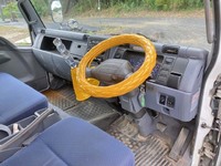 三菱ふそうキャンター平ボディ小型（2t・3t）[写真34]