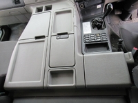 三菱ふそうスーパーグレートアルミウイング大型（10t）[写真27]