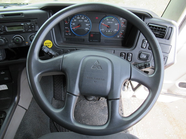 三菱ふそうスーパーグレートアルミウイング大型（10t）[写真30]