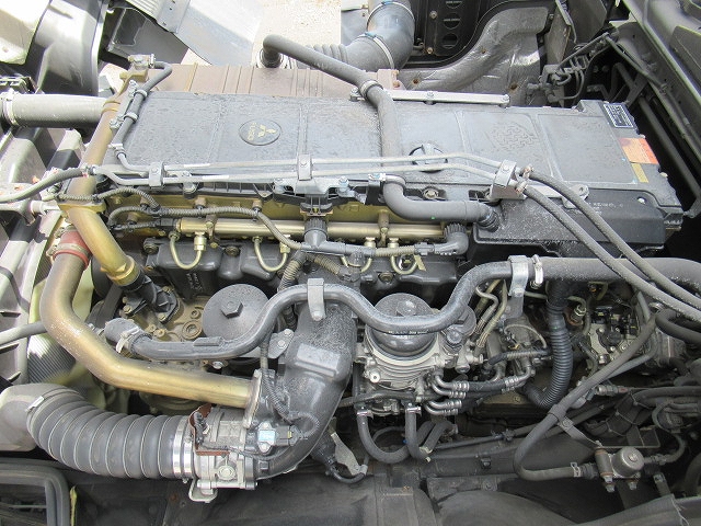 三菱ふそうスーパーグレートアルミウイング大型（10t）[写真34]