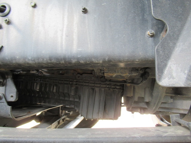 三菱ふそうスーパーグレートアルミウイング大型（10t）[写真36]