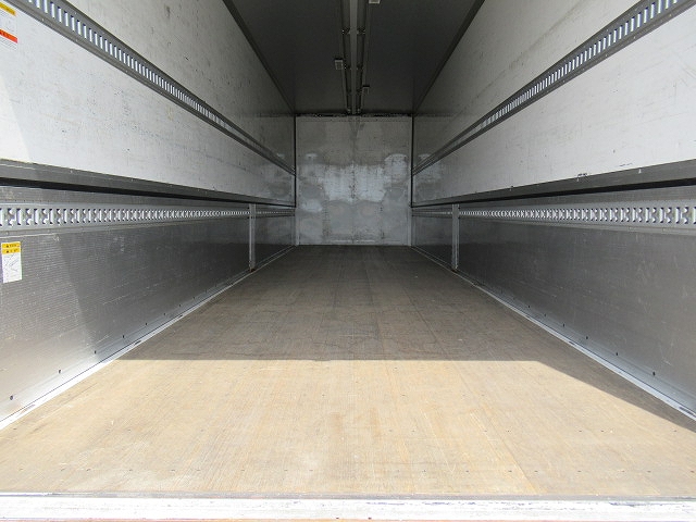 三菱ふそうスーパーグレートアルミウイング大型（10t）[写真08]