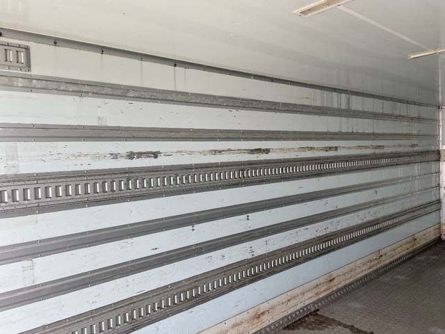 いすゞフォワード冷凍車（冷蔵車）増トン（6t・8t）[写真12]